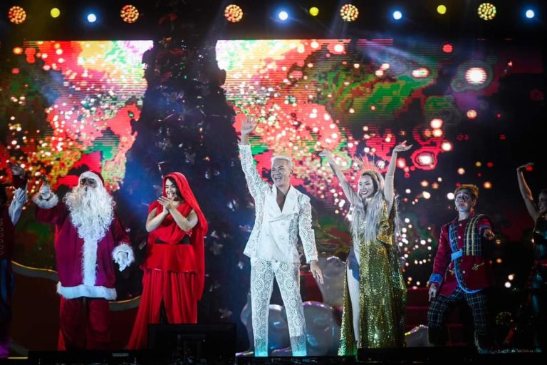 La Navidad se vivió en familia y con un show mágico en Malvinas Argentinas