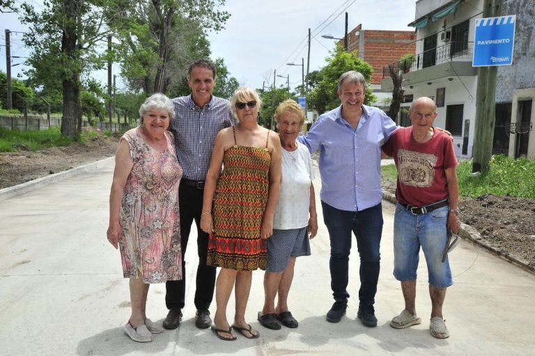 Katopodis y Cascallares recorrieron obras en Longchamps