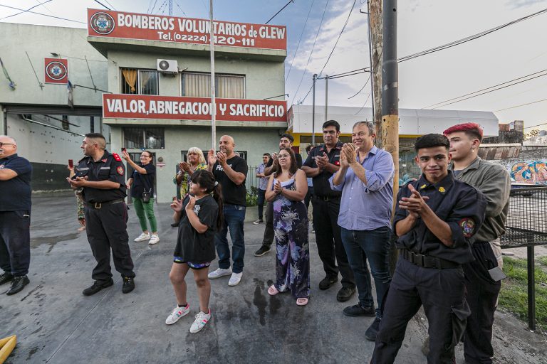 Nuevos vehículos para los Bomberos Voluntarios de Glew