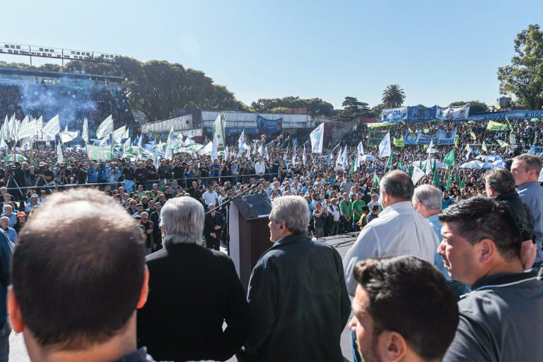 Los gremios se sumaron al repudio al “ataque a los derechos laborales”