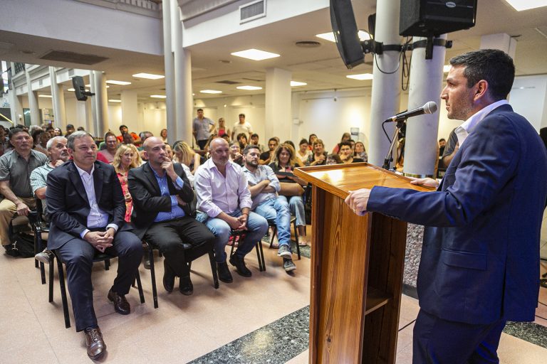 Juraron consejeros escolares de Brown