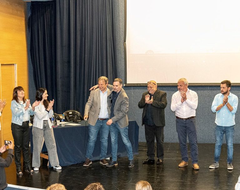 Entregaron certificados a docentes de Brown
