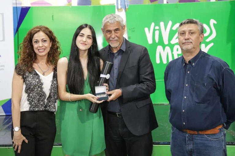 Ferraresi compartió los actos de egreso de los estudiantes de enseñanza artística