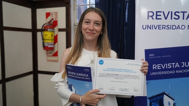 Se entregaron diplomas en la Universidad Nacional del Oeste