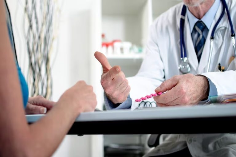 Kicillof busca aprobar la creación de dos empresas que buscan integrar el sistema de salud