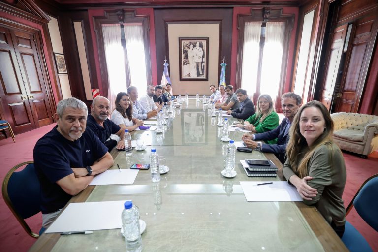 Kicillof se reunió con intendentes del Conurbano para analizar la situación de la Provincia