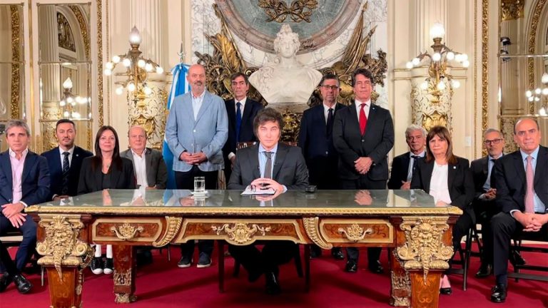 La Cámara Nacional del Trabajo frenó el DNU de Milei