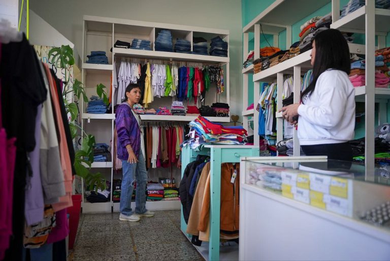 Centenar de comercios consiguieron habilitación gratuita en Quilmes