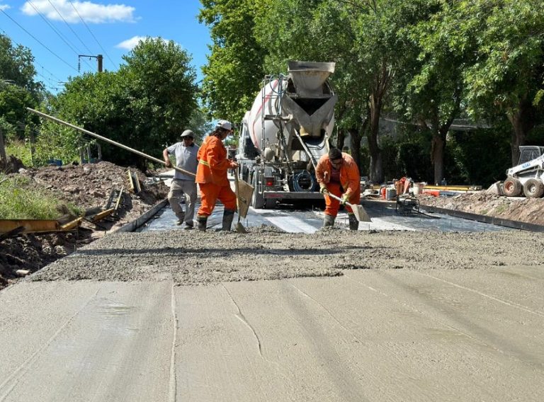 Completan pavimentación de Avila Gregoria