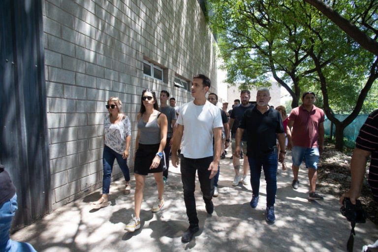 Julián Álvarez supervisó el avance de obras por todo Lanús