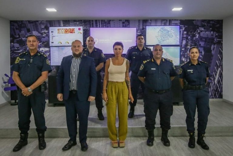 Mayra Mendoza se reunió con las nuevas autoridades de la Estación de Policía Departamental de Seguridad