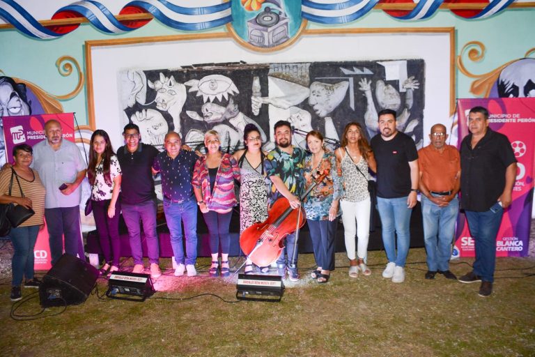 Inauguran mural artístico en Presidente Perón