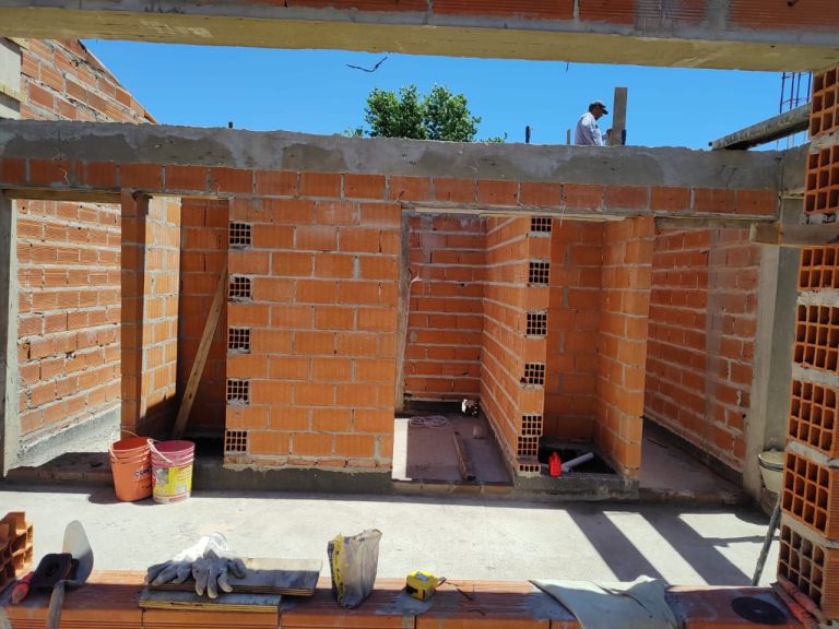 Amplían escuelas en América Unida