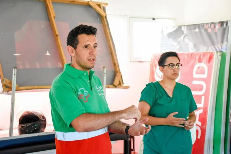 Capacitan patrullas municipales en San Vicente