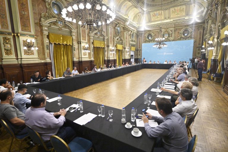 Kicillof convocó a representantes de la industria metalúrgica a “garantizar el desarrollo virtuoso” del país