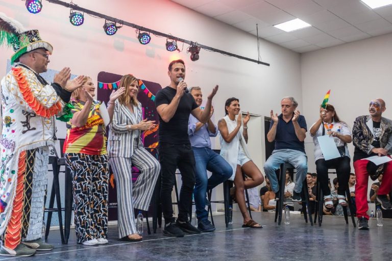 Julián Álvarez participó de la premiación de “Carnaval es Cultura” en Lanús