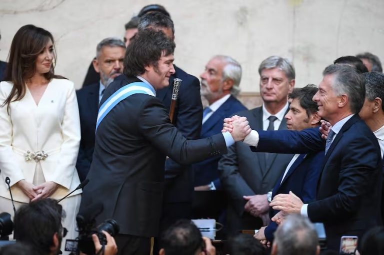 El gobierno anticipa que habrá una cumbre Milei-Macri
