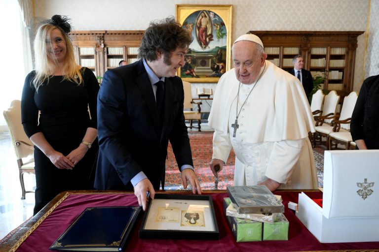 Milei mantuvo una audiencia privada con el Papa Francisco