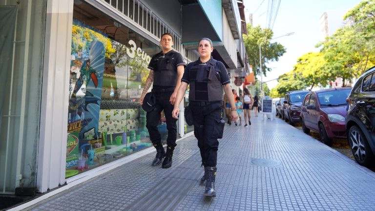 Vicente López suma agentes de patrulla para prevenir robos en los centros comerciales