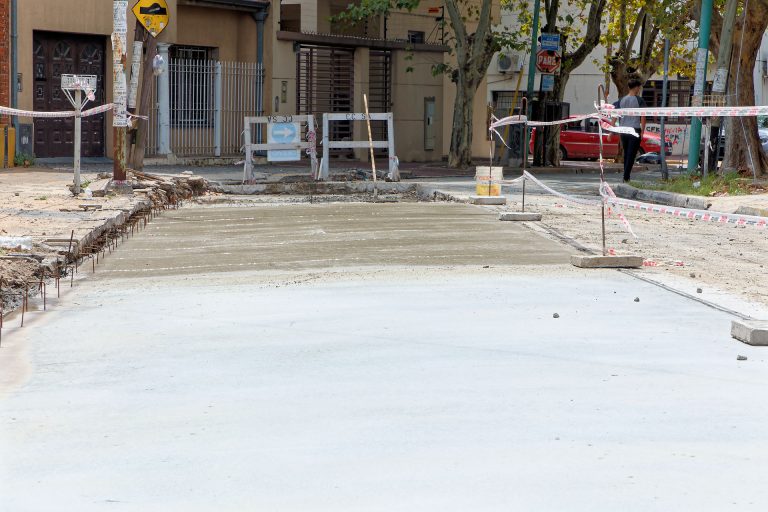 Obras de mantenimiento vial en Berazategui