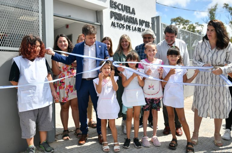 Inauguraron escuela en La Reja  
