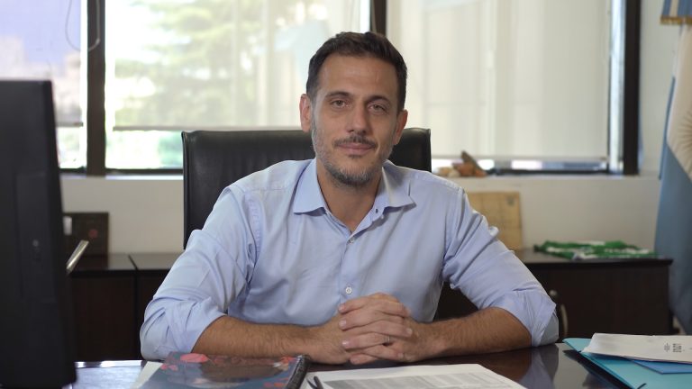 Otorgan un aumento salarial para los trabajadores municipales de Lanús