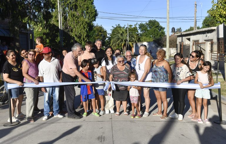 Se inauguraron 16 cuadras pavimentadas en Malvinas Argentinas