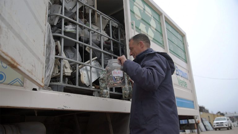 Lanzan campaña de recolección de pilas y cigarrillos electrónicos en Brown