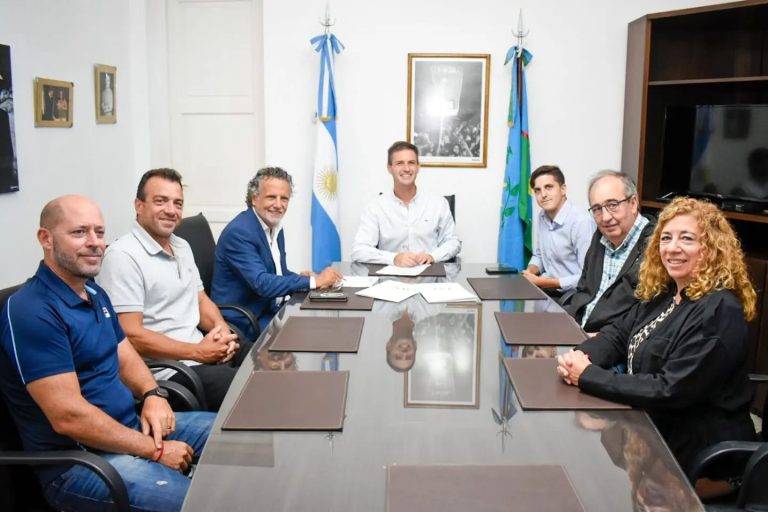 Convenio en San Vicente para cursos de tenis