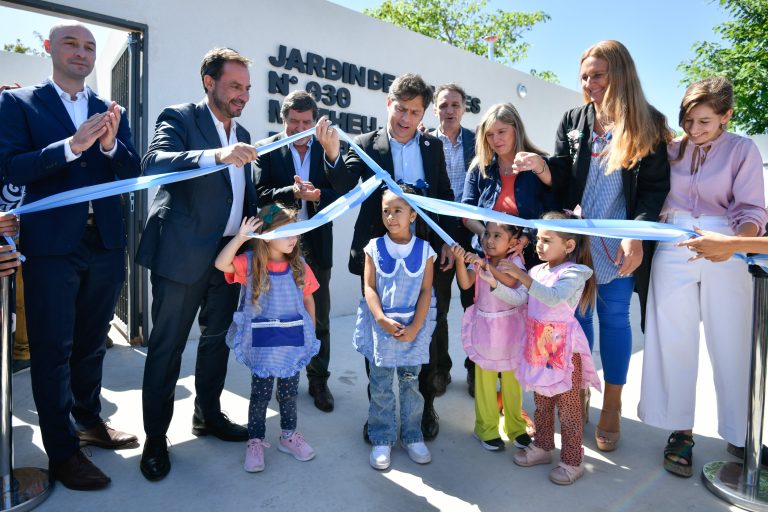 Kicillof inauguró un jardín y un CAPS en Matheu