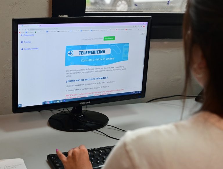 Escobar apunta a la telemedicina para evitar el colapso de los hospitales