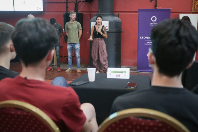 Mayra Mendoza encabezó un encuentro con artistas del programa Quilmes Suena