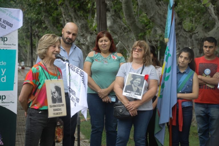 Señalizan esquina de Marcos Paz en homenaje a detenida desaparecida