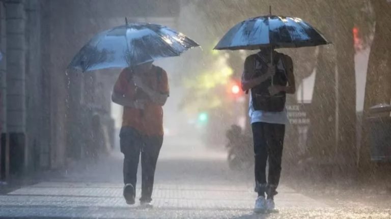 Temporal feroz: Cayeron casi 100 milímetros de agua y hay una víctima fatal