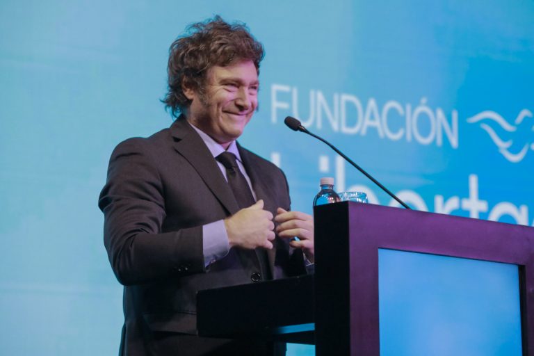 Milei acusó de “títere” a Alberto Fernández y calificó como “el soviético” a Kicillof