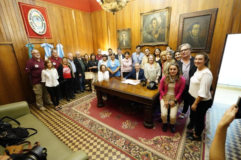 Restauran despecho histórico en Esteban Echeverría