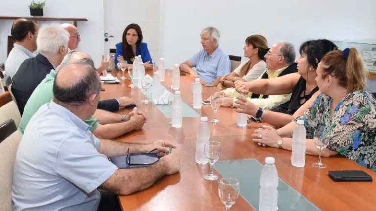 Articulan plan de seguridad integral en Malvinas Argentinas