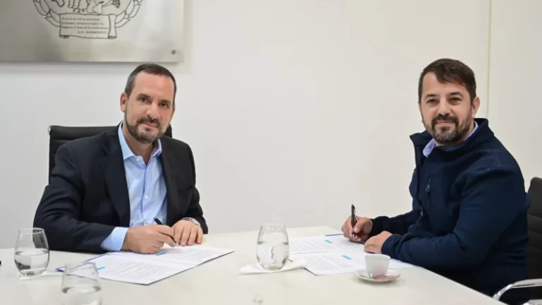 Convenio para dar capacitación tecnológica