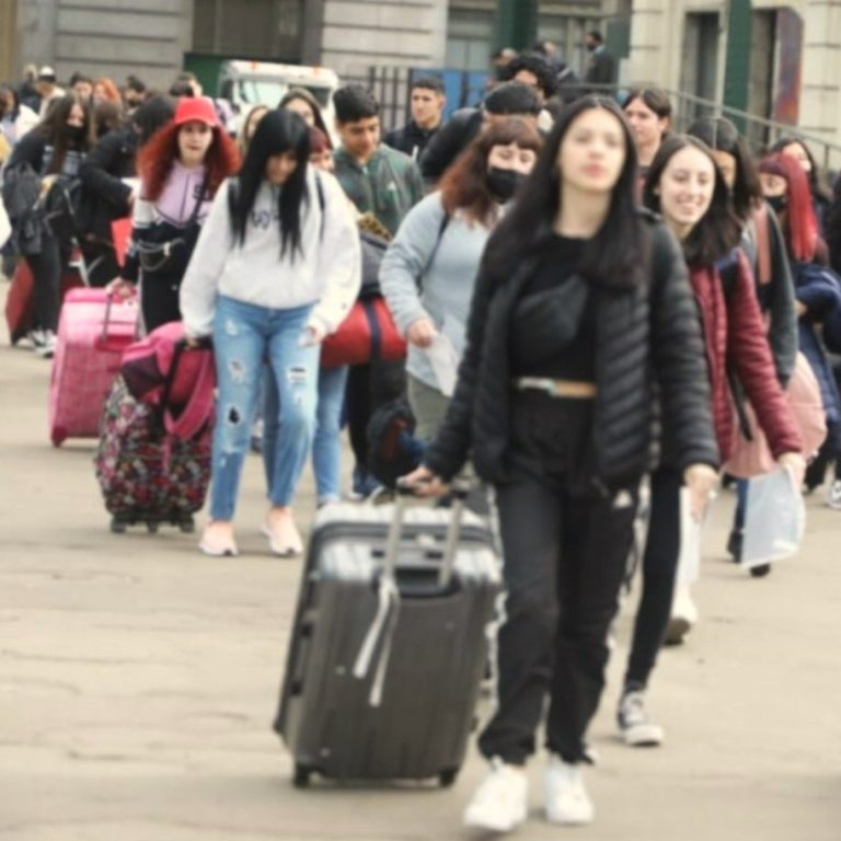 Avellaneda defiende el cumplimiento de acuerdos comerciales para viajes de egresados