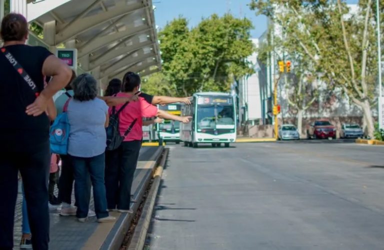Rige el aumento en las líneas de colectivos que circulan en el AMBA