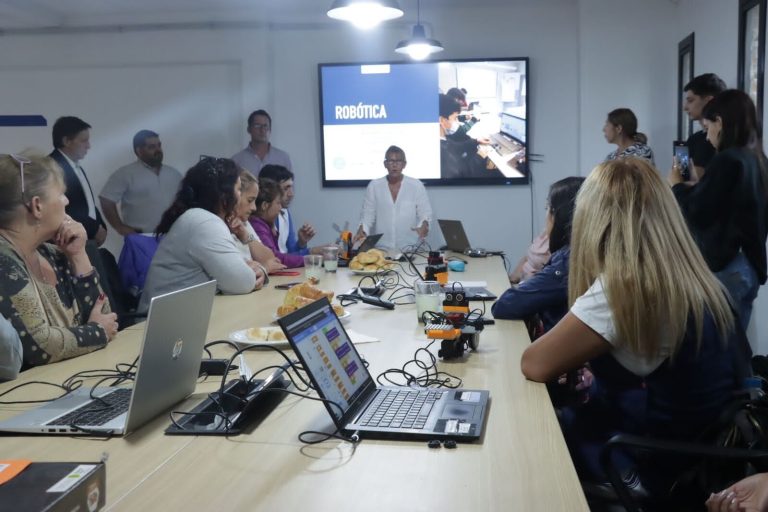 Continúan los cursos de robótica, impresión 3D y programación en San Miguel