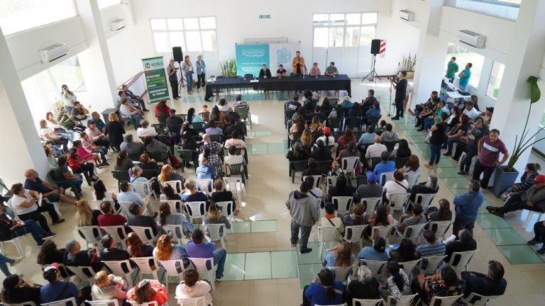 Firman título de propiedad en Libertad
