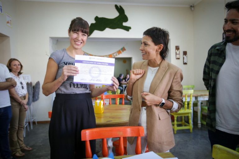 Entregan certificados a comercios de Quilmes