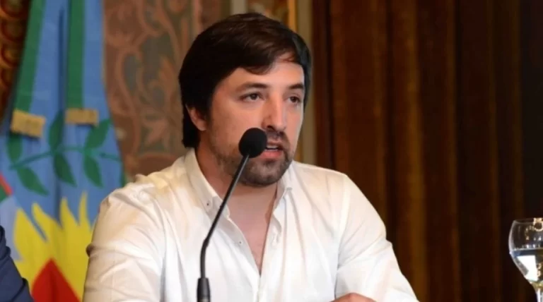 Kreplak pidió aumentar la producción de repelentes