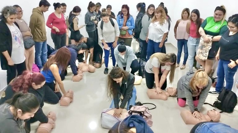 Se realizó un nuevo curso de RCP en el Hospital de Diagnóstico Inmediato