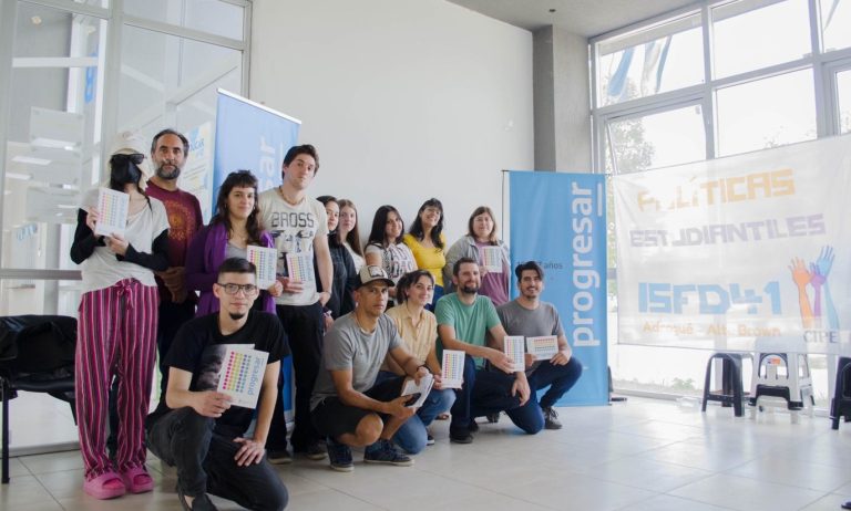 Almirante Brown inscribe y brinda asesoramiento para las becas Progresar 2024
