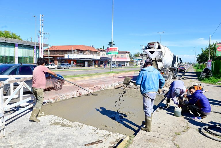 Obras de bacheo en Ruta 205