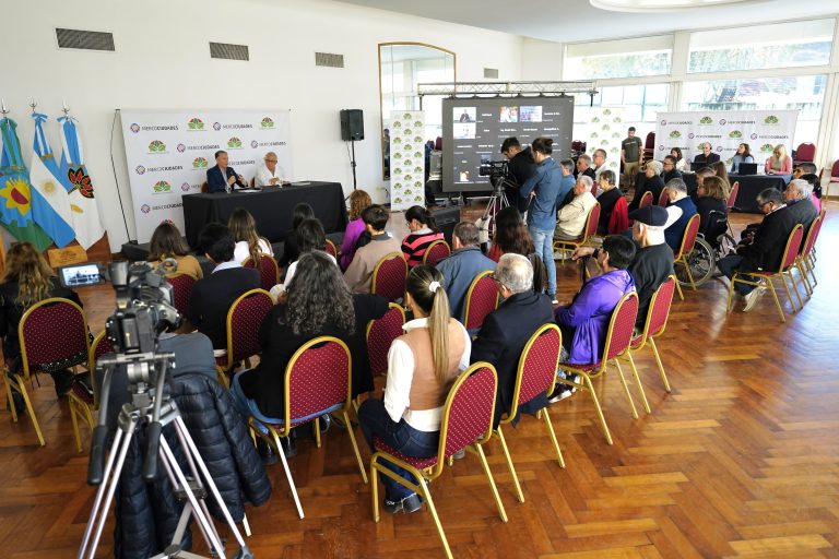 Encuentro continental sobre vacunas para dengue