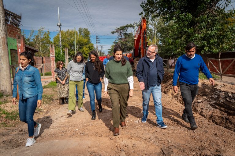 Mariel Fernández y Sabbatella recorrieron obras hidráulicas en Moreno