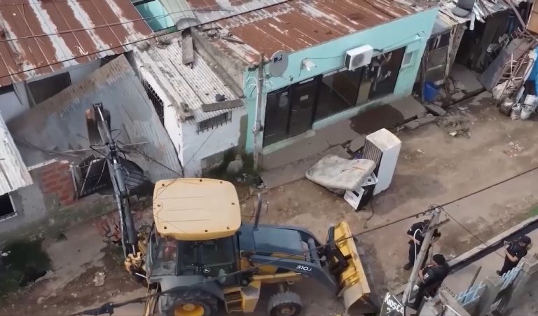 Lucha contra el narco: la Policía  y el Municipio derribaron bunkers en La Matanza